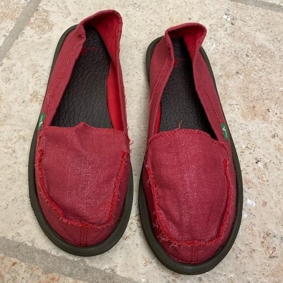 Sanuk Red Canvas Slip On Surfer Flat Shoes. 11 - Picture 1 of 8